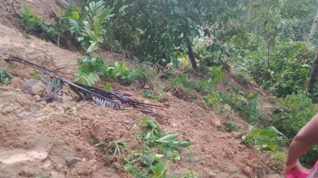 Tanah Longsor di Trenggalek, Jalan Desa Dukuh Watulimo Sudah Bisa&nbsp;Dilewati