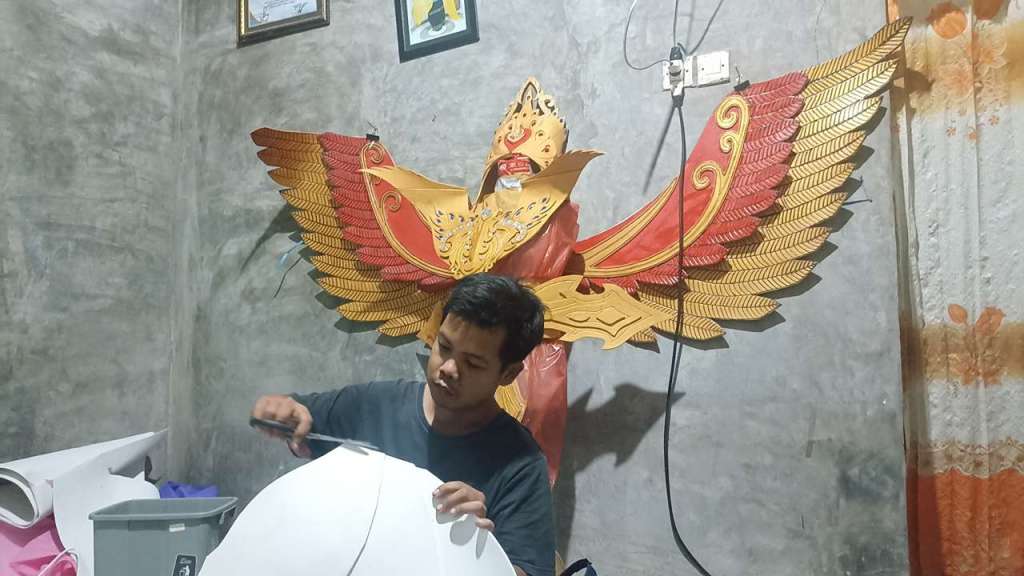 Jelang Bersih Desa Ngadirenggo Trenggalek, Warga Raup Cuan dari Pesanan&nbsp;Maskot