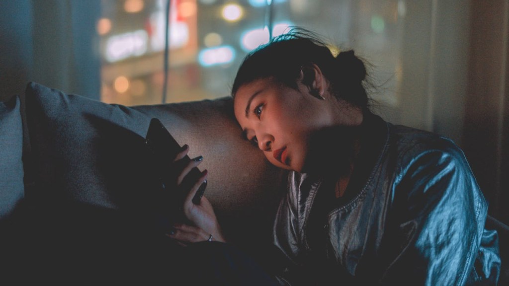 Pengaruh Kecanduan Internet terhadap Penurunan Minat Membaca&nbsp;Buku