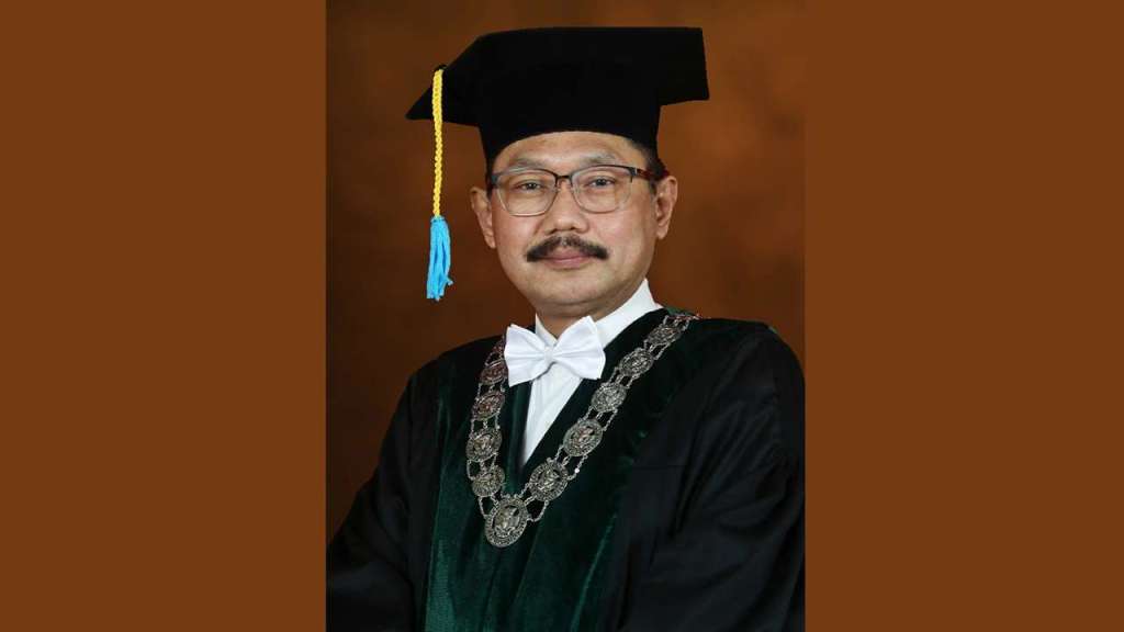 Dipecat karena Kritik Omnibus Law Kesehatan, Dekan Fakultas Kedokteran Unair Surati&nbsp;Rektor