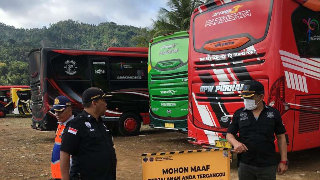 Tiga Minggu Libur Sekolah, 4 Kendaraan Wisata Tak Layak Jalan: Satu Kena&nbsp;Tilang